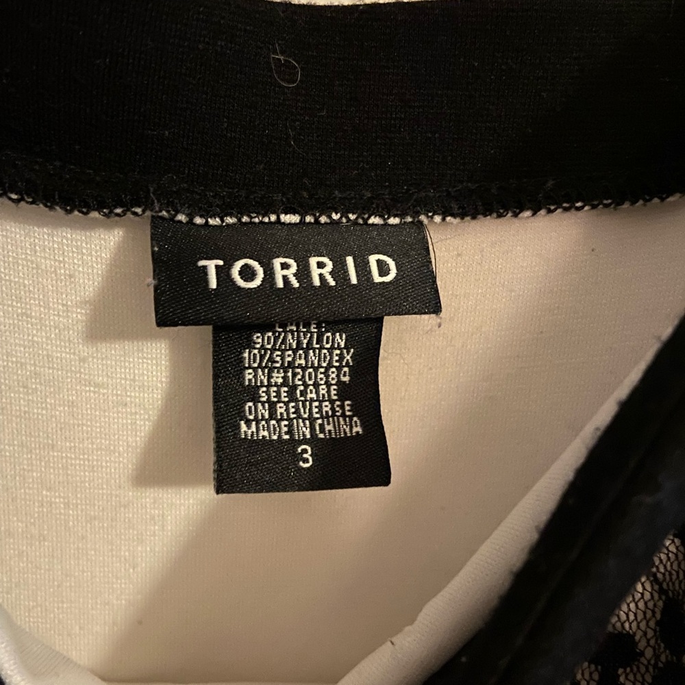 Torrid tank - Picture 2 of 5